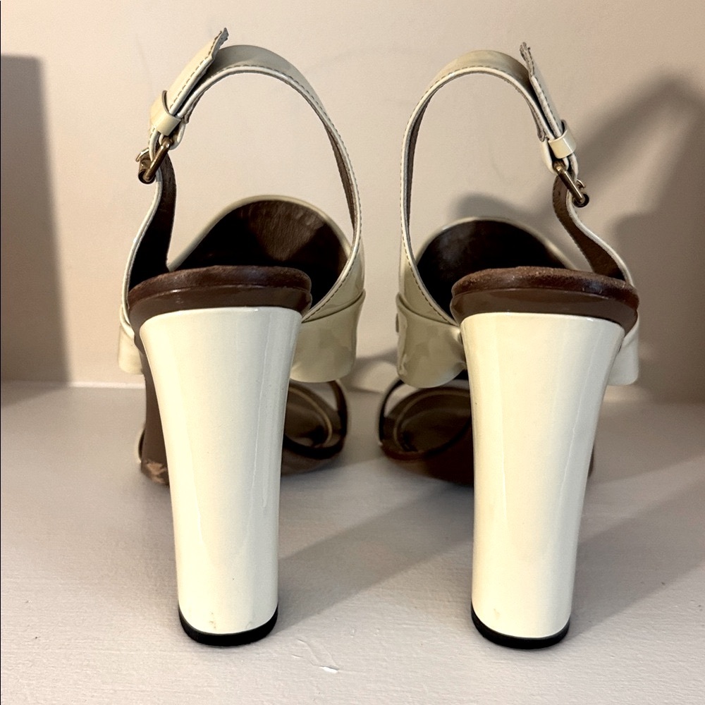 Gucci Cream Patent Leather Block Heel Sandals - Picture 4 of 10